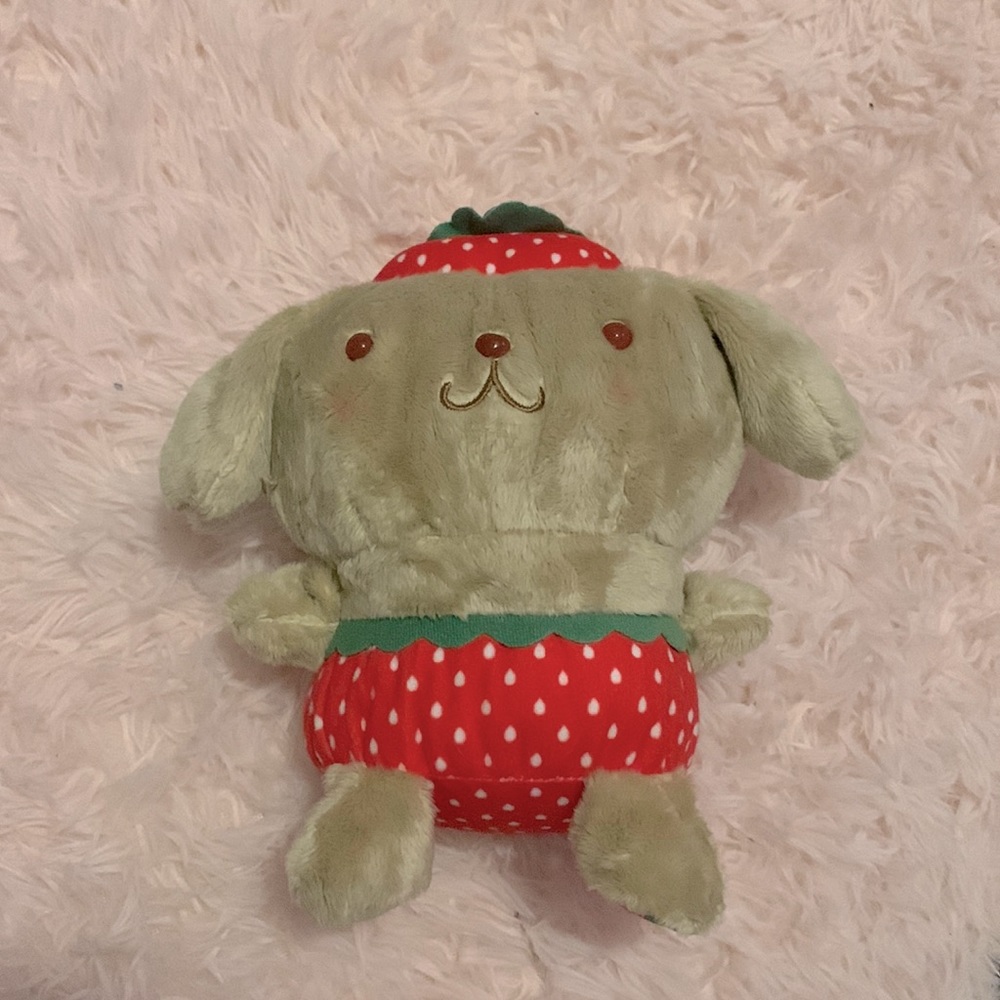 pompompurin in strawberry costume